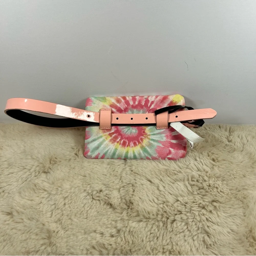 Source Unknown stylish tie